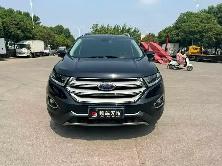 Ford Edge EcoBoost 245 2 WD Grand Sharp 7-seat CN-V