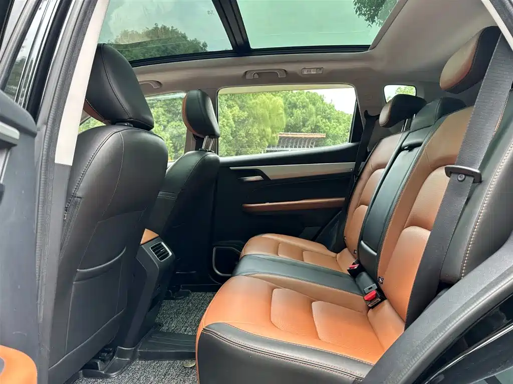 Vision X6 1.4 T CVT Distinguished