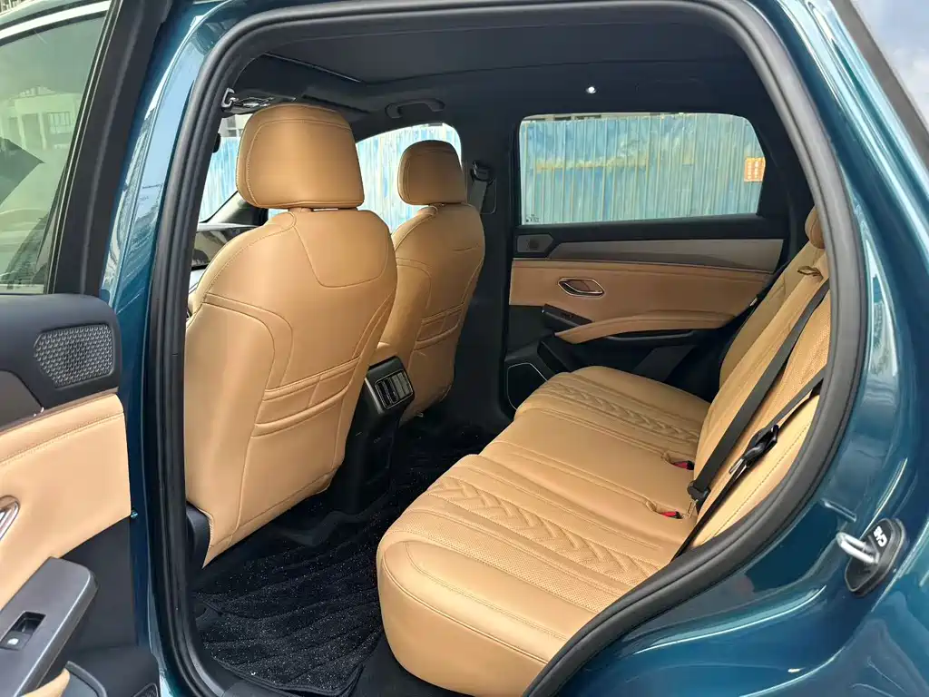 Song L DM-i Smart Drive 112 km Transcend