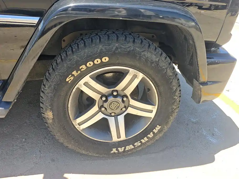 Beijing Offroad BJ80 2.3 T Auto Army Day 90 Anniversary