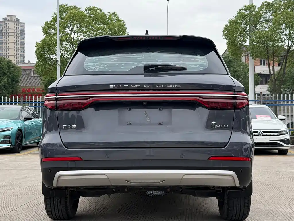 Song Pro 1.5 T Auto Luxury