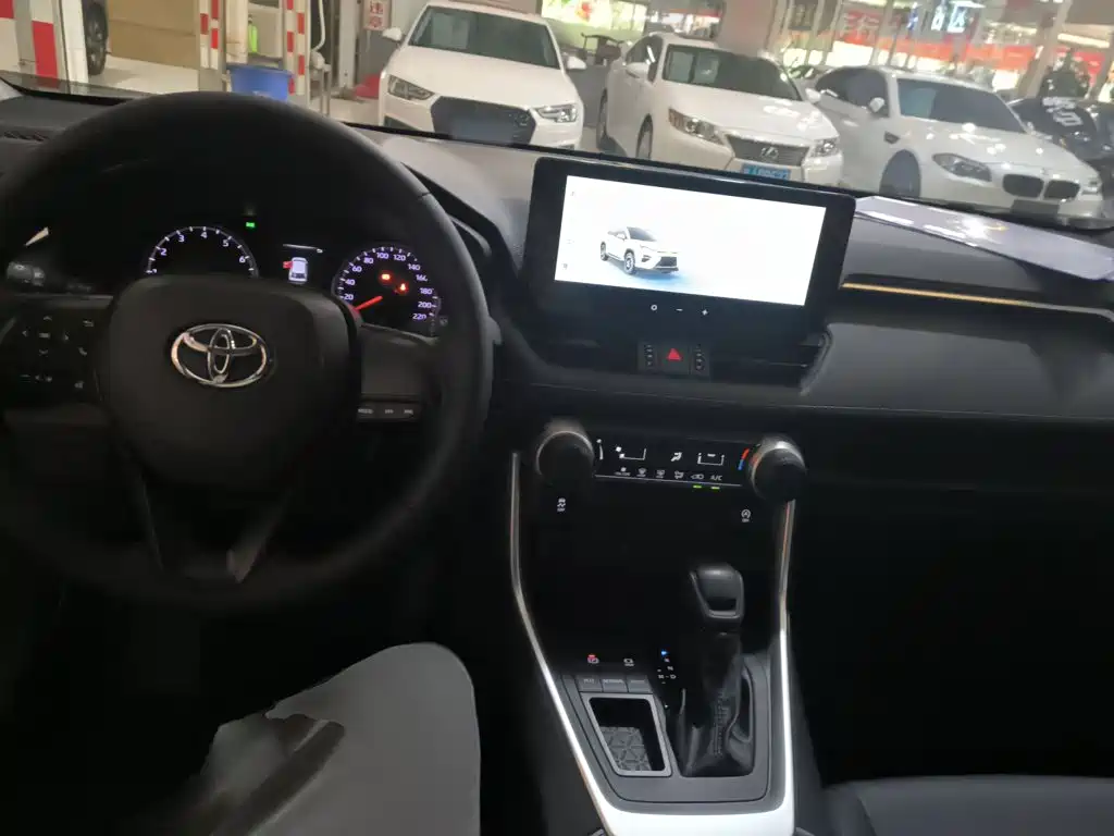 Wildlander 2.0 L CVT 2 WD Leading