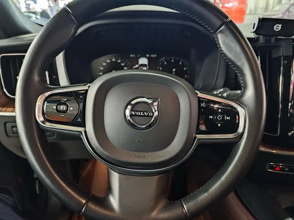 Volvo XC60 T5 4 WD Smart Vision Luxury