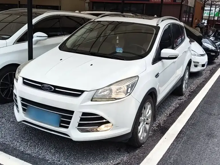 Ford Kuga 1.6 L GTDi 2 WD Style
