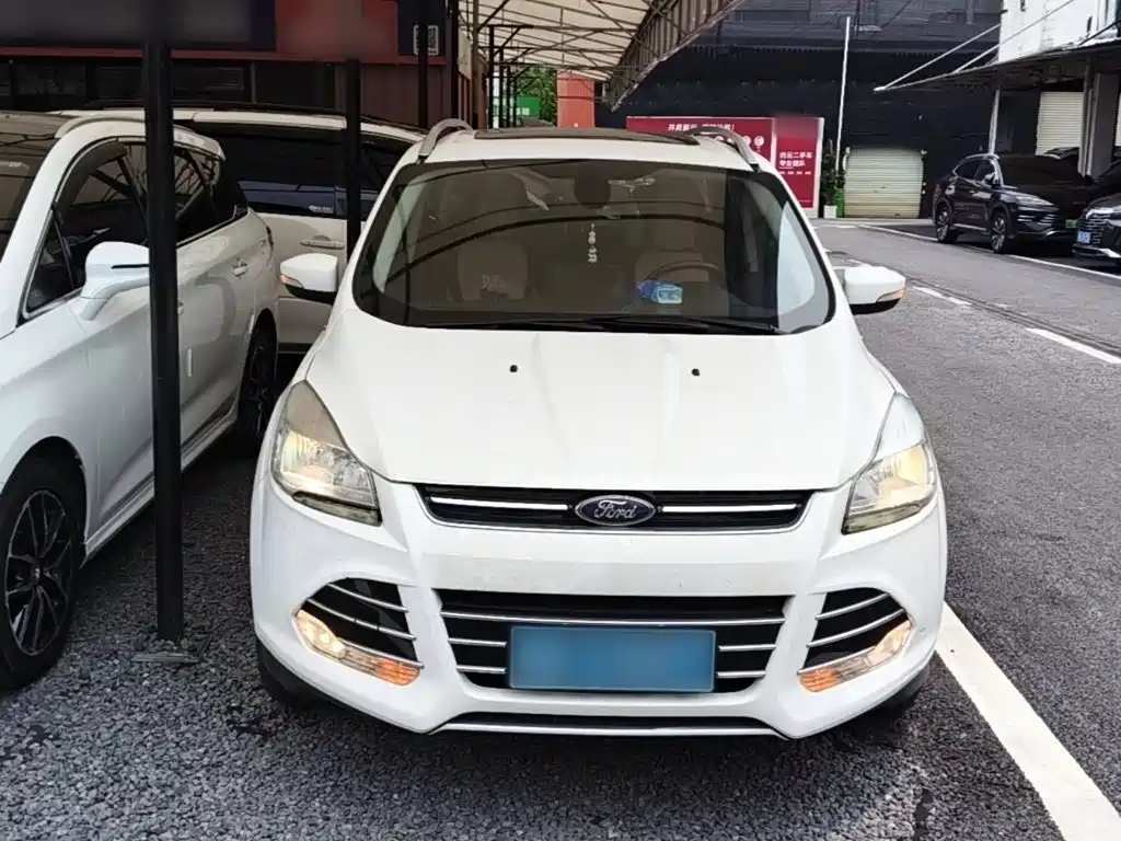 Kuga 1.6 L GTDi 2 WD Style