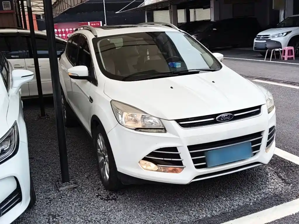 Kuga 1.6 L GTDi 2 WD Style