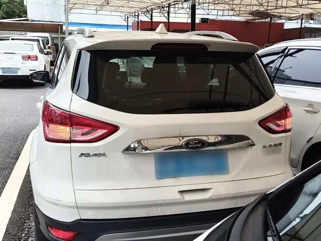 Kuga 1.6 L GTDi 2 WD Style