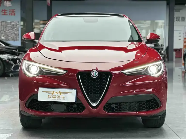 Alfa Romeo Stelvio 2.0 T 200 HP Elite