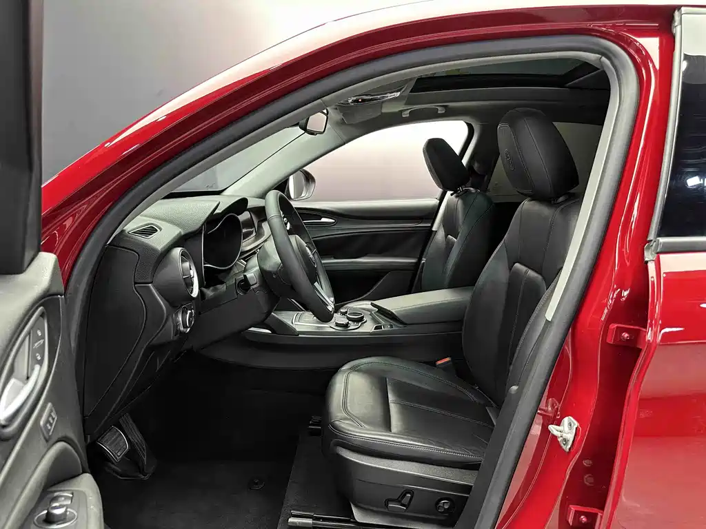 Stelvio 2.0 T 200 HP Elite