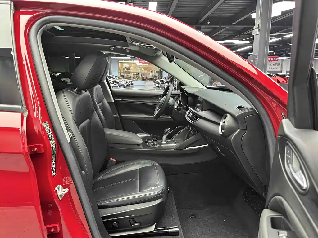 Stelvio 2.0 T 200 HP Elite