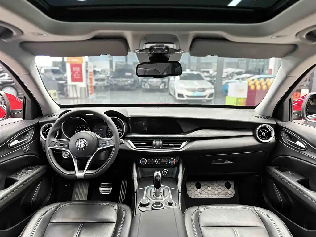 Stelvio 2.0 T 200 HP Elite