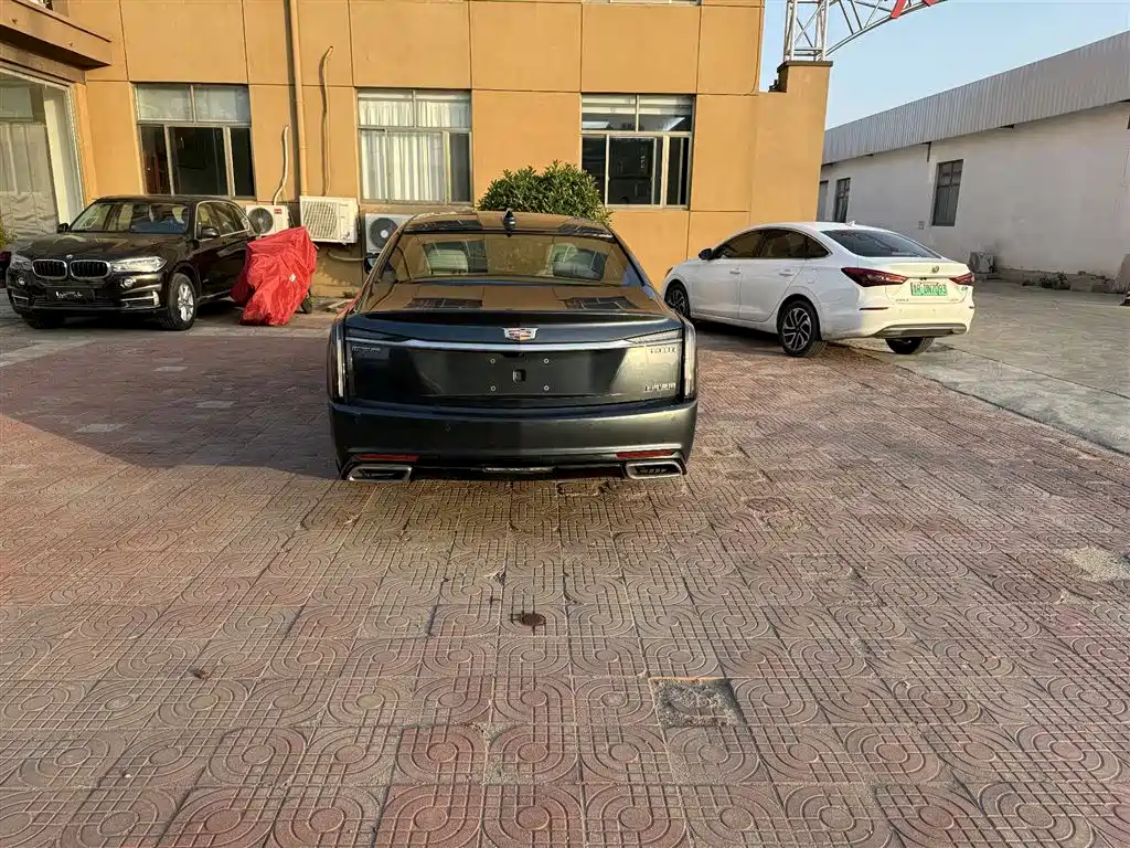 Cadillac CT6 28 T Style