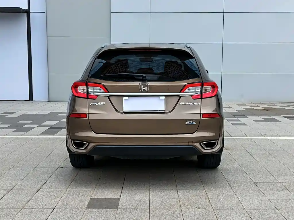 Avancier 240 TURBO 2 WD Premium