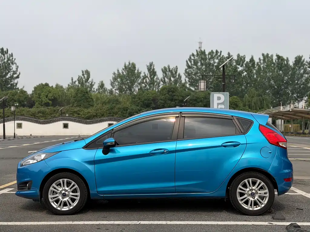 Fiesta Hatchback 1.5 L Auto Fashion