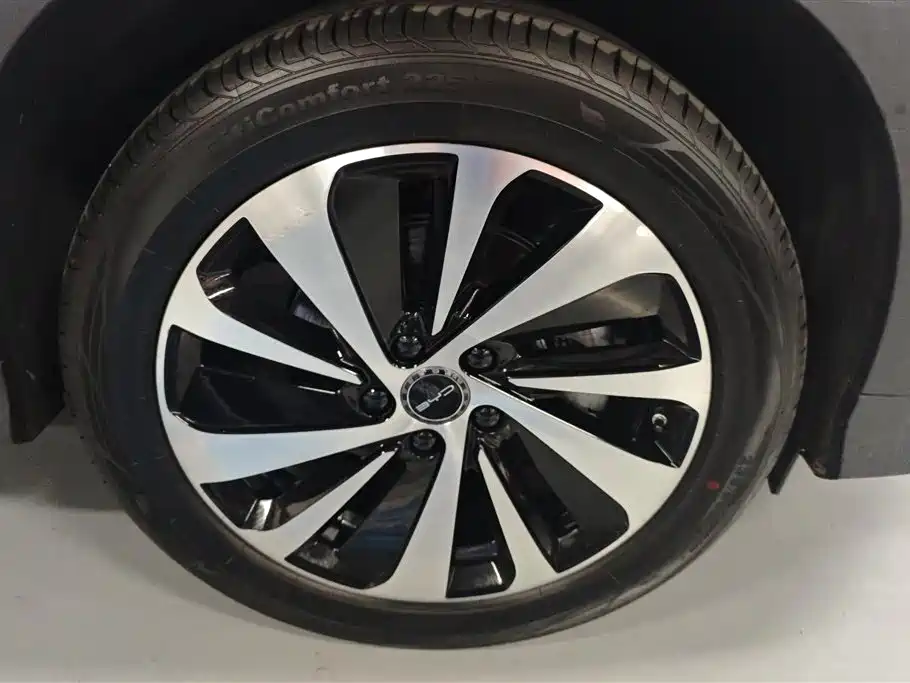 Song PLUS NEV Glory DM-i 110 km Flagship