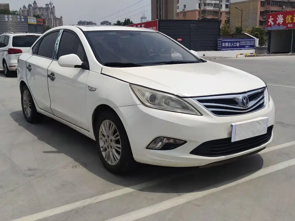 Eado 1.6 L Manual Luxury