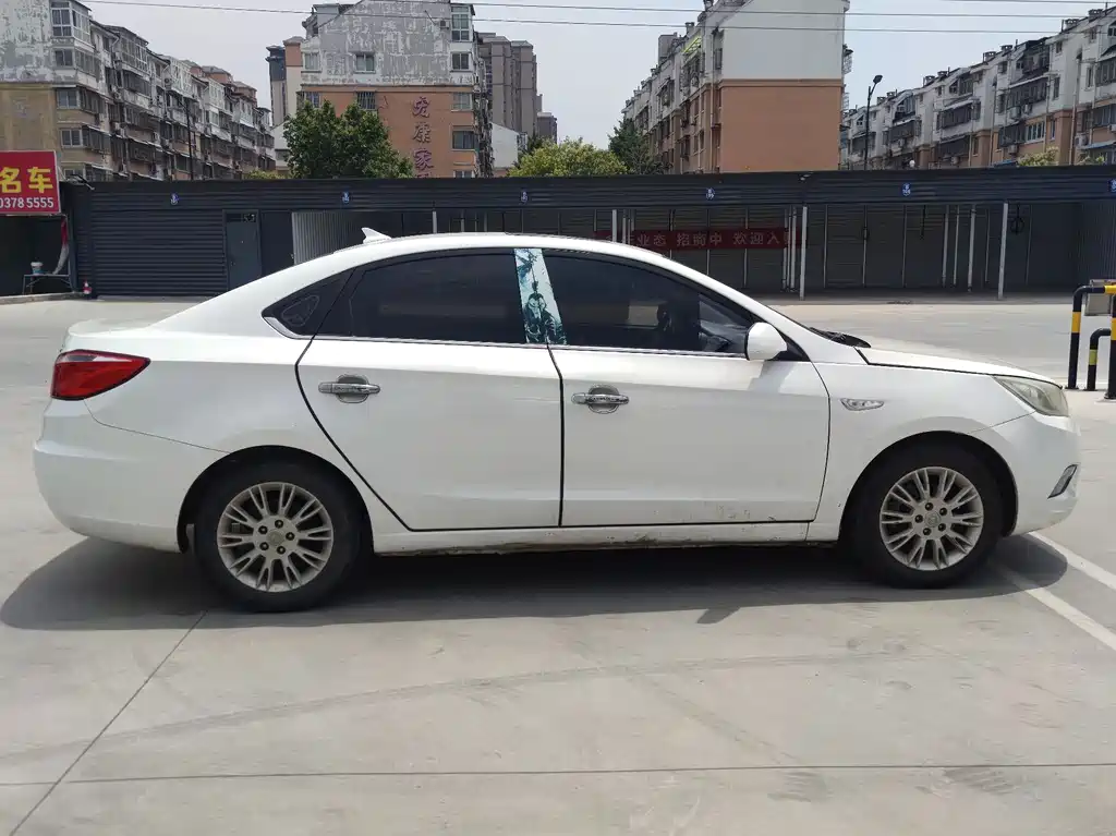 Eado 1.6 L Manual Luxury