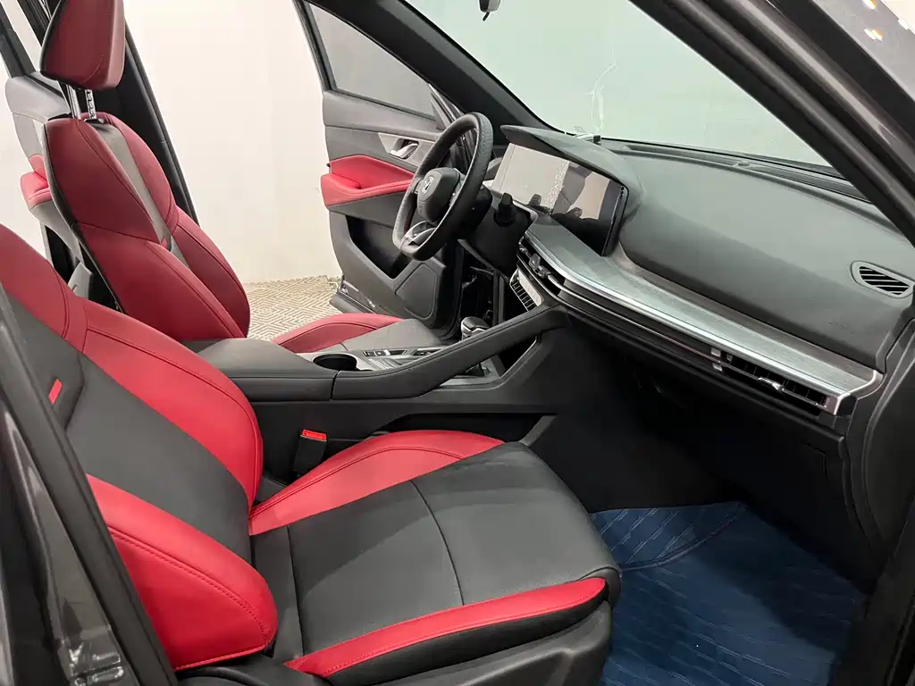 Changan CS35 PLUS Facelift Blue Whale NE 1.4 T DCT Luxury