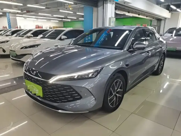 BYD Qin L DM-i Smart Drive 120 KM Transcend