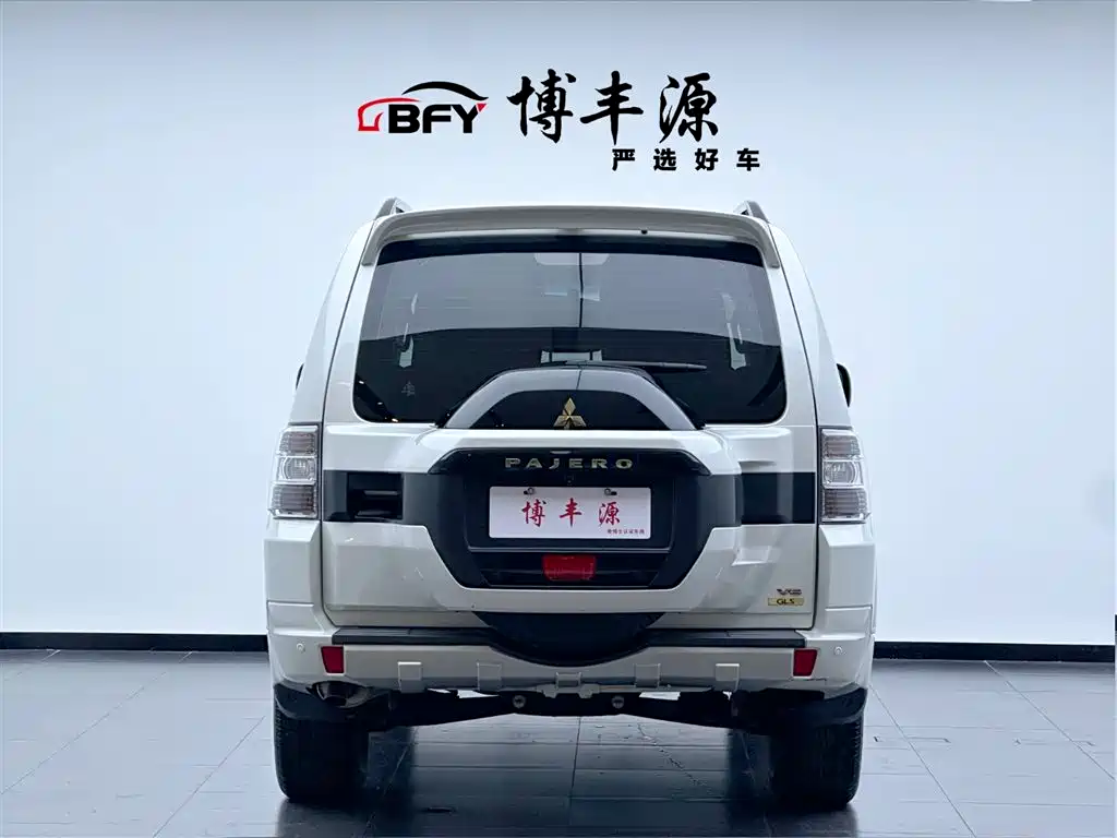 Pajero (Import) 3.0 L Auto Standard