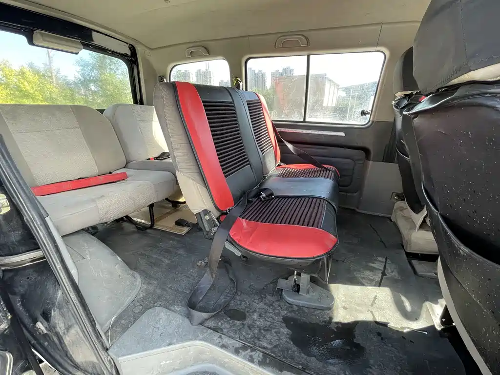 Lingzhi M3 1.6 L 7-seat Standard