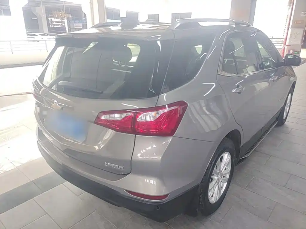 Equinox 探界者 2017款 535 T 自动驭界版