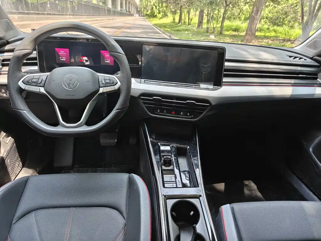 Lamando Lamando L 280 TSI DSG Spicy Cool