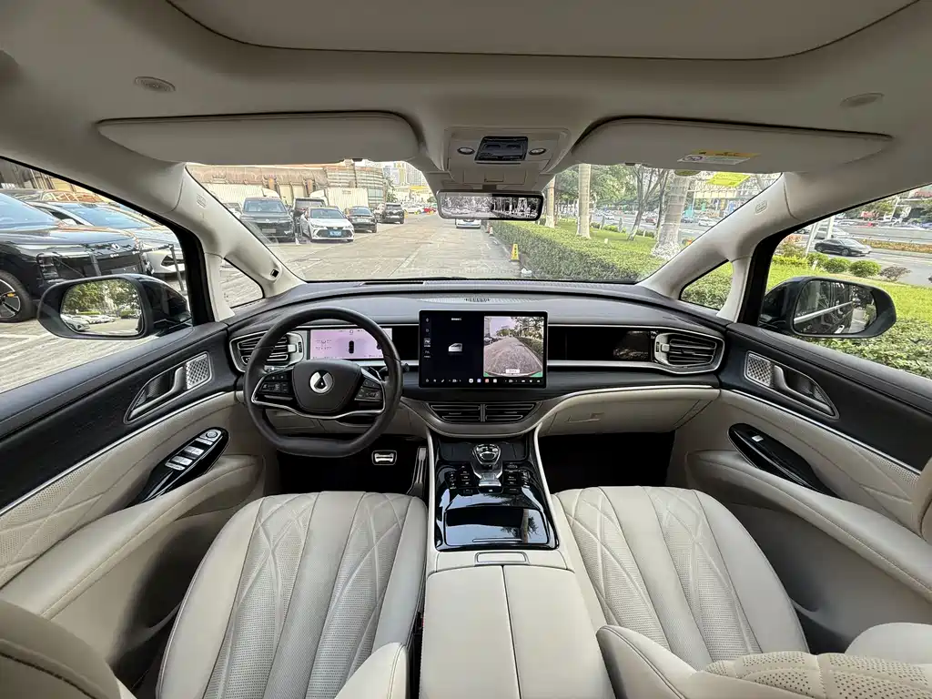 Denza D9 DM-i Smart Drive 1020 4 WD Flagship