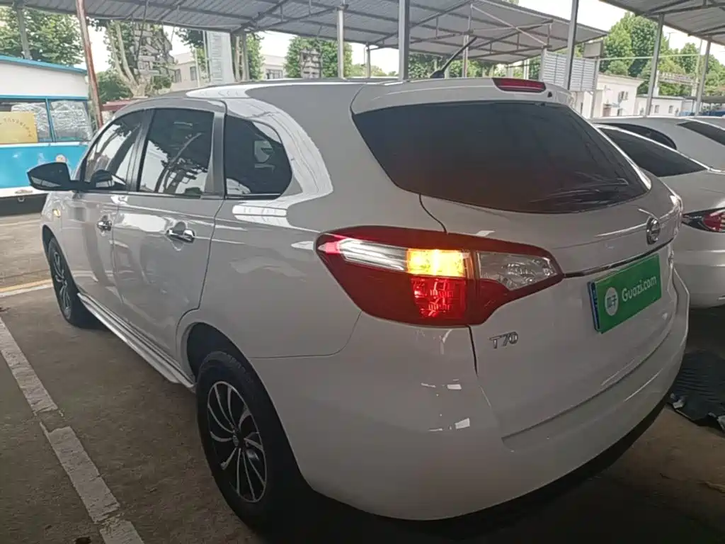 Venucia T70 1.6 L Manual Wise Travel