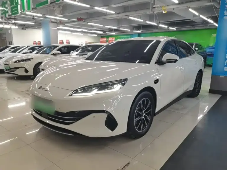 BYD Seal 06 DM-i Smart Drive 120 KM Premium