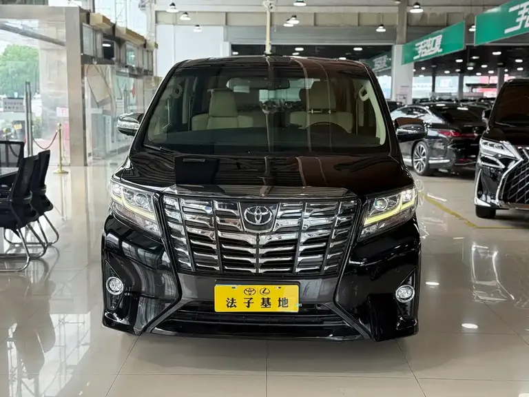Toyota Alphard 3.5 L Distinguished