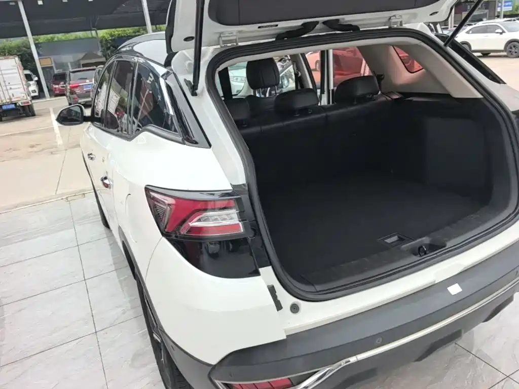 Dongfeng Fengshen AX7 1.6 T Auto AI Navigator CN-V