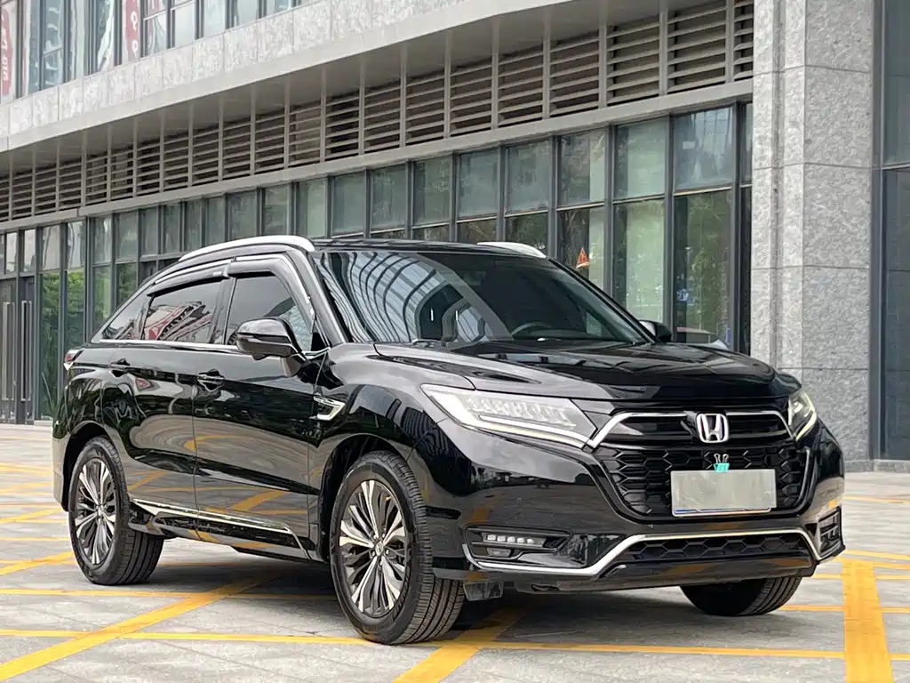 Honda UR-V 370 TURBO 2 WD Graceful