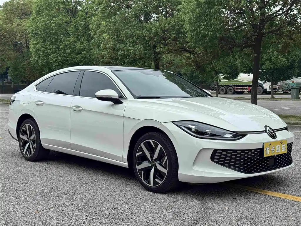 Lamando Lamando L 280 TSI DSG Spicy Cool