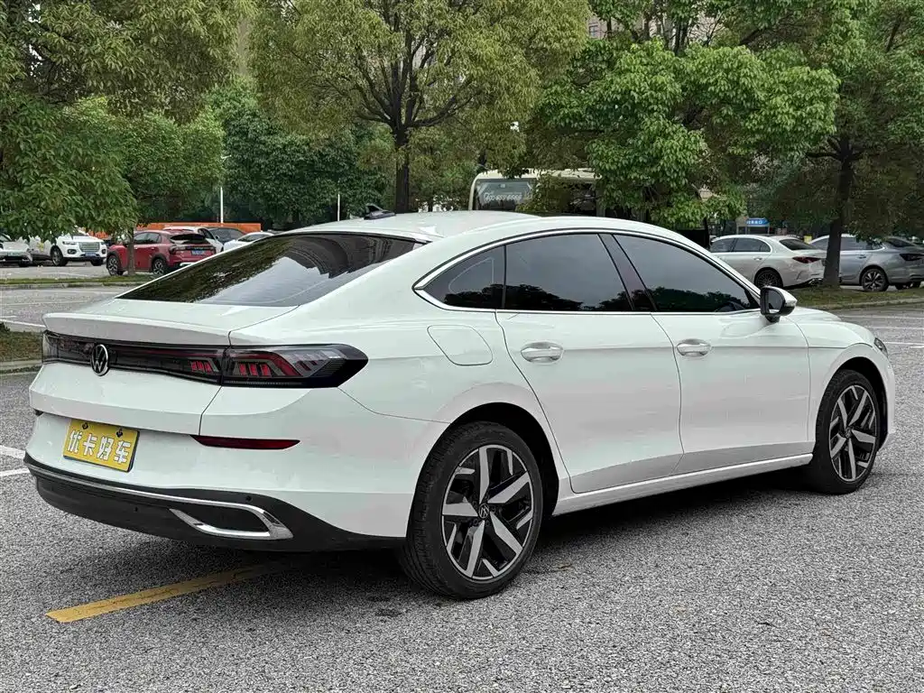 Lamando Lamando L 280 TSI DSG Spicy Cool