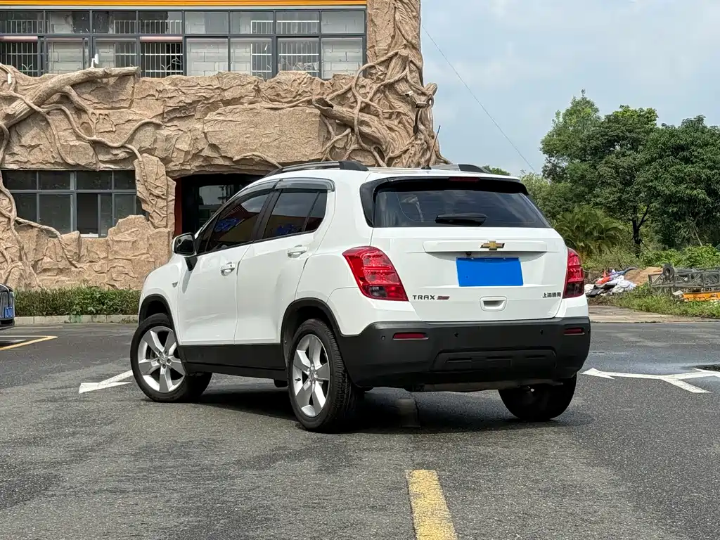 Tracker 1.4 T Auto 2 WD Comfort