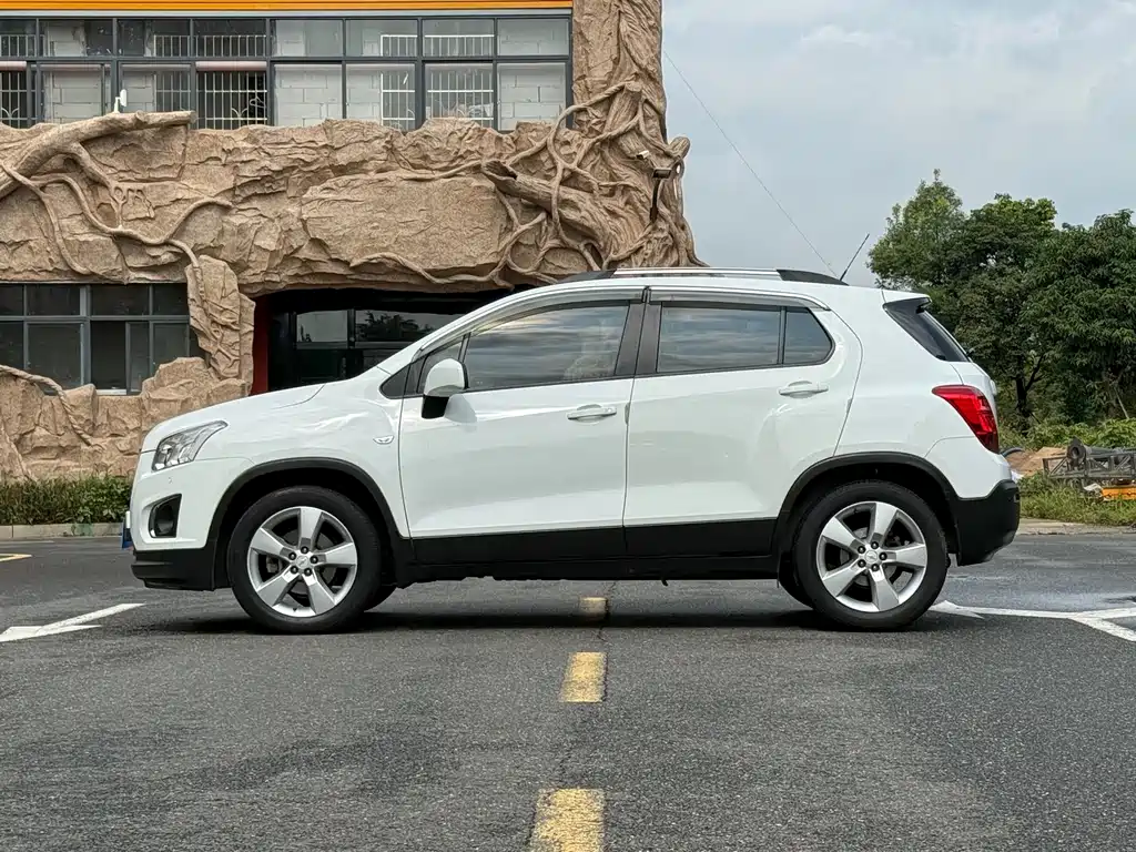 Tracker 1.4 T Auto 2 WD Comfort