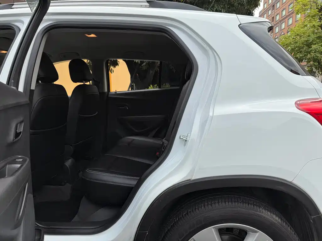 Tracker 1.4 T Auto 2 WD Comfort