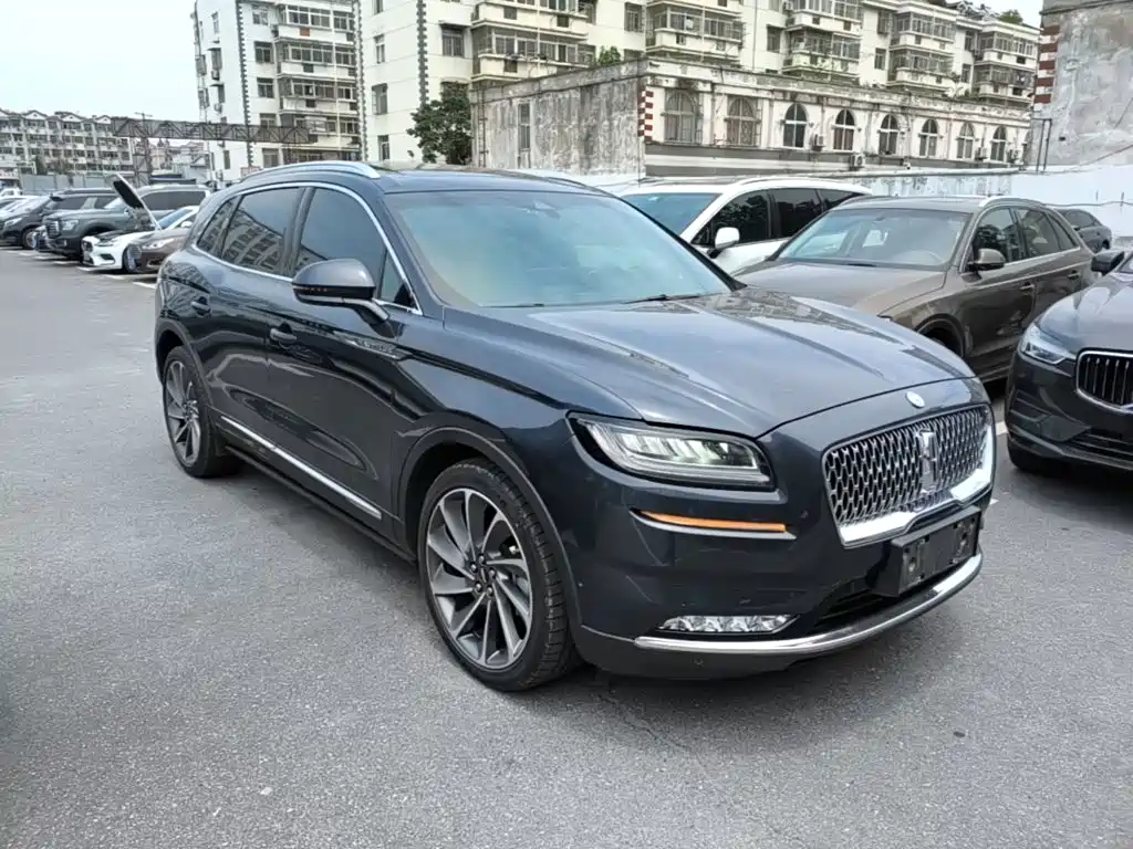 Nautilus 2.7 T 4 WD Graceful