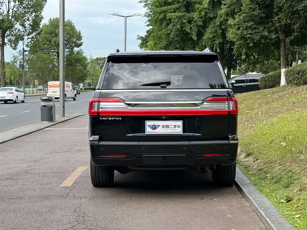 Navigator 3.5 T Honor Shine CN-VI