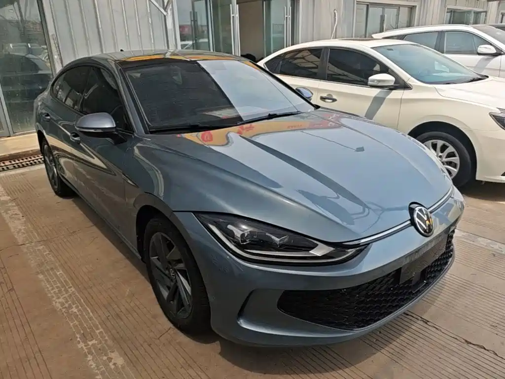 Lamando Lamando L 280 TSI DSG Dazzle Hot