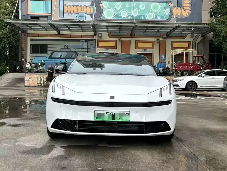 Lynk & Co 10 EM-P 120 4 WD Ultra