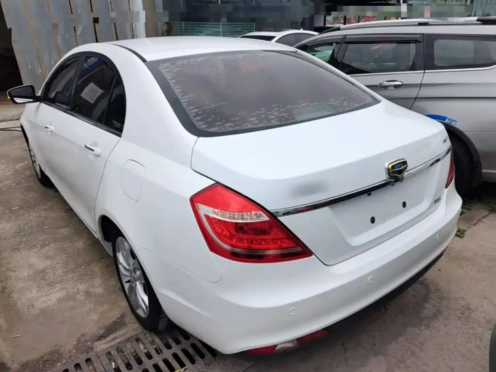 Emgrand Sedan 1.5 L CVT Upward