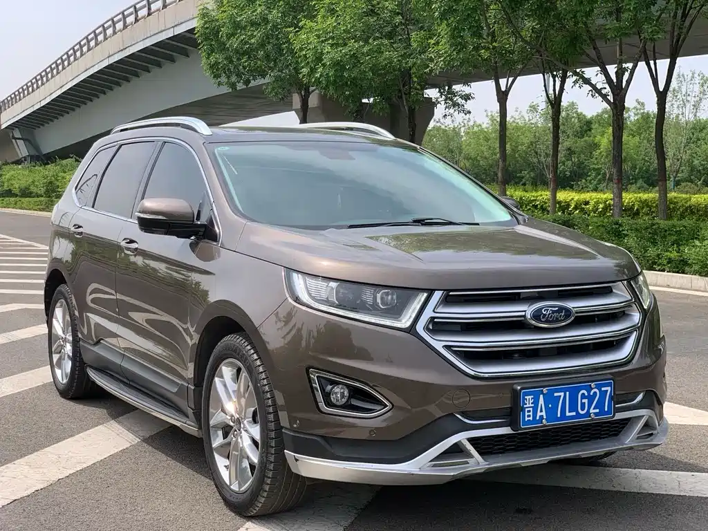 Edge EcoBoost 245 4 WD Supreme Sharp 7-seat
