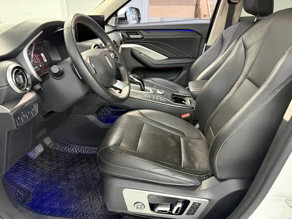WEY VV6 2.0 T 2 WD Smart Enjoyment +