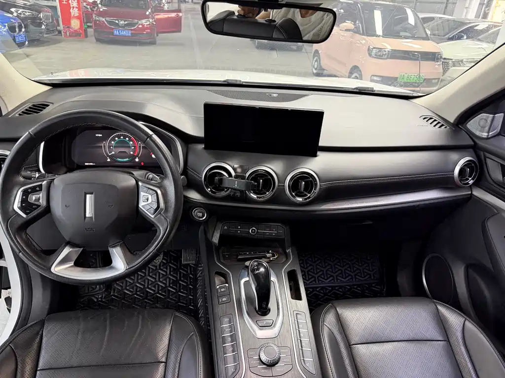 WEY VV6 2.0 T 2 WD Smart Enjoyment +