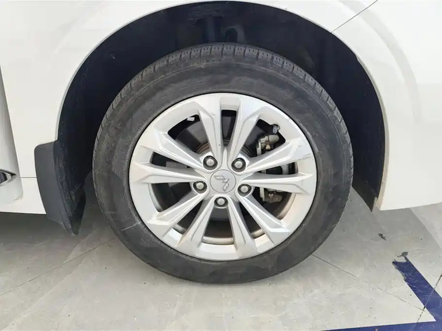 Wuling Jiachen 1.5 T CVT Smart Enjoyment Luxury
