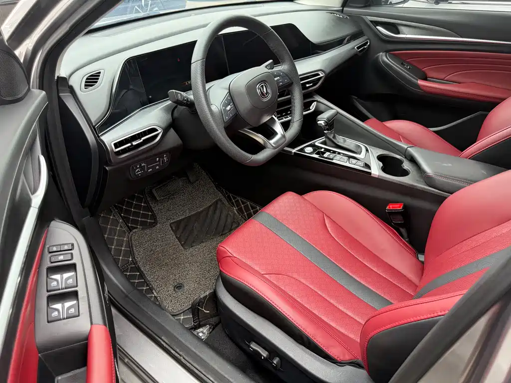 Eado PLUS Blue Whale NE 1.4 T GDI DCT Flagship