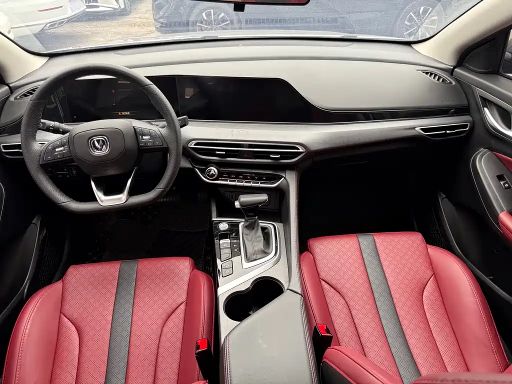 Eado PLUS Blue Whale NE 1.4 T GDI DCT Flagship