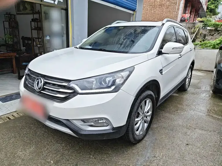Dongfeng Fengshen AX7 2.0 L Manual Smart Ease